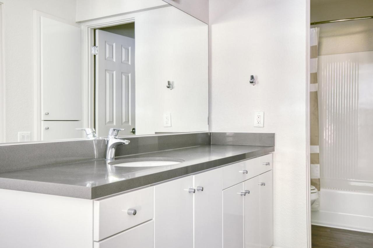 Apartment Burbank 1br W Pool Wd Gym Nr Tj Wf Lax-788 Los Angeles
